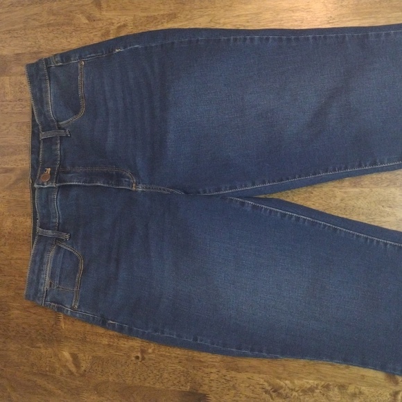 Talbot's Flawless High Waist Jegging Crop Jeans CA# 23147 VN5328 12P - Picture 2 of 5